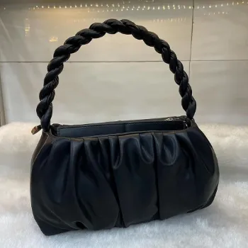 Alluring women-bag- (28)-6707502-75457.webp
